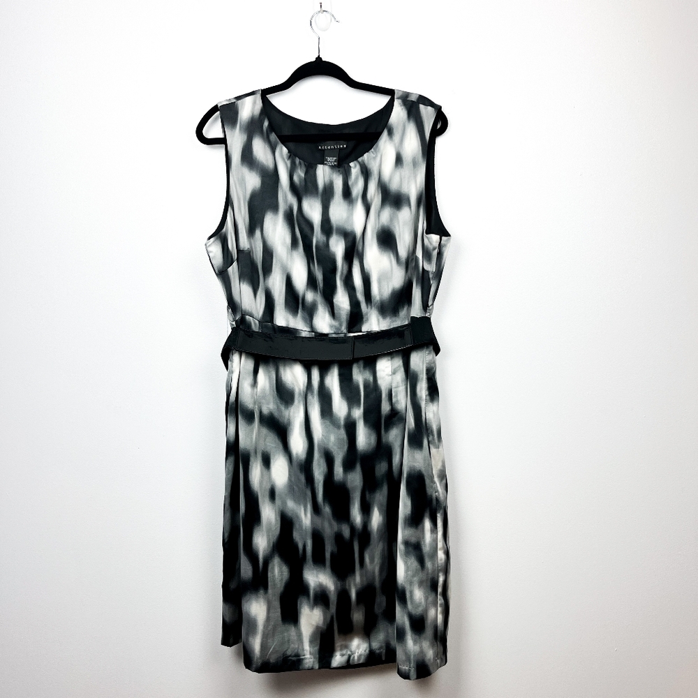 Attention Black Grey &White Patterned Dress With Black Belt